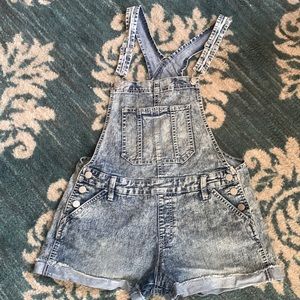Cute Overall shorts! Relaxed Fit M (7-9) NOBO brand. 5 pockets!